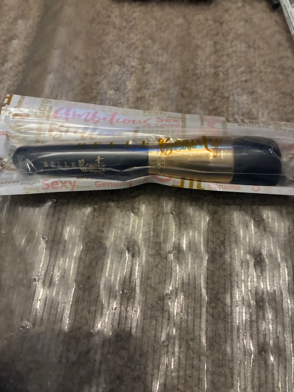 Elle Black and Gold Dual-Ended Makeup Brush